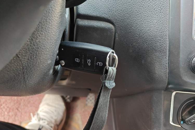 Used Volkswagen Polo 2014 1.4L Automatic Comfort Edition Vehicle Key
