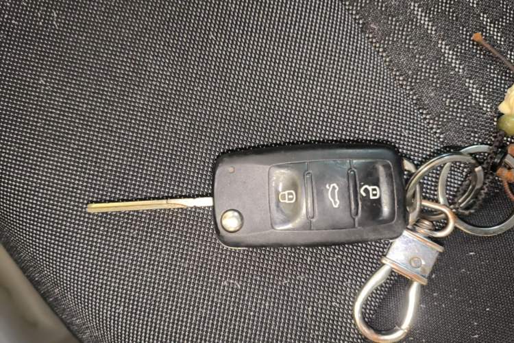 Used Volkswagen Polo 2014 1.6L Automatic Comfort Edition Vehicle Key