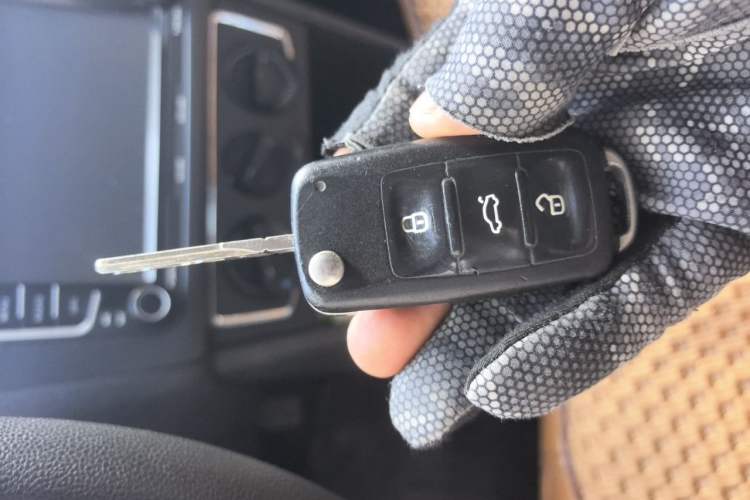 Used Volkswagen Polo 2014 1.6L Automatic Comfort Edition Vehicle Key