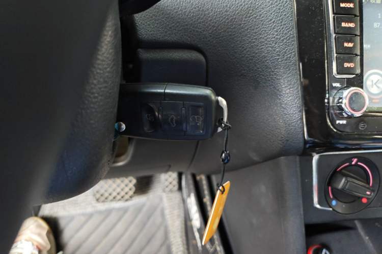 Used Volkswagen Polo 2014 1.6L Automatic Comfort Edition Vehicle Key