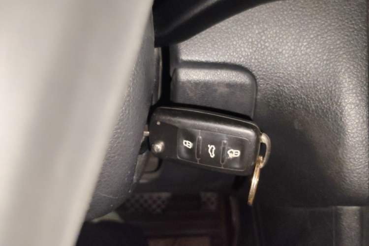 Used Volkswagen Polo 2014 1.6L Automatic Comfort Edition Vehicle Key