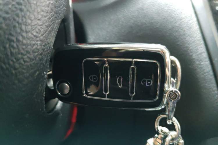 Used Volkswagen Polo 2014 1.6L Automatic Luxury Edition Vehicle Key
