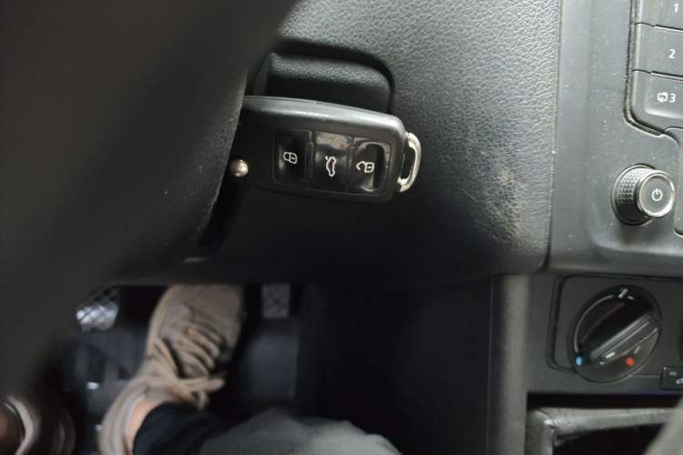 Used Volkswagen Polo 2014 1.4L Manual Fashion Edition Vehicle Key
