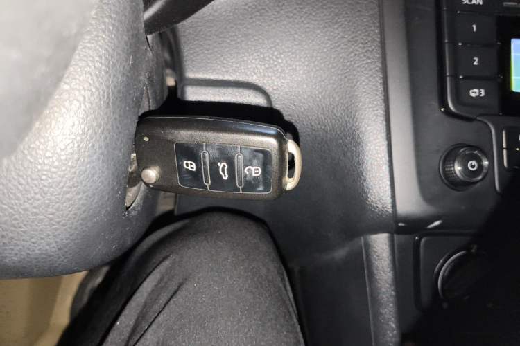 Used Volkswagen Polo 2014 1.4L Manual Fashion Edition Vehicle Key
