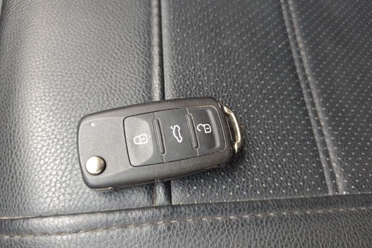 Used Volkswagen Polo 2014 1.4L Manual Fashion Edition Vehicle Key
