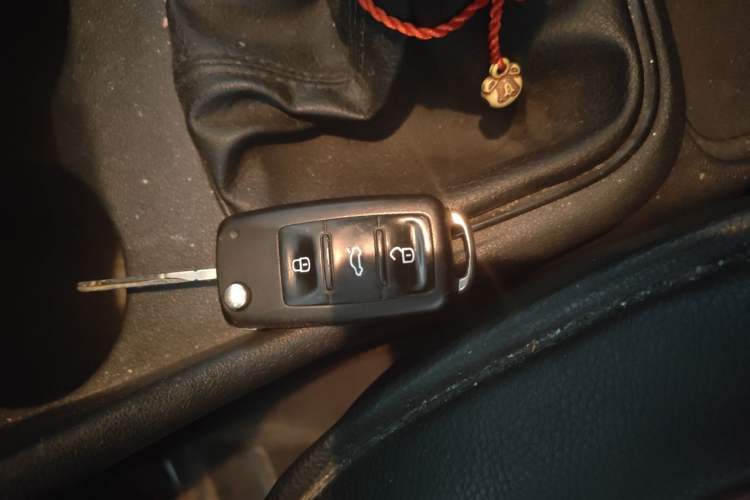 Used Volkswagen Polo 2014 1.4L Manual Fashion Edition Vehicle Key