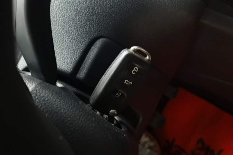 Used Volkswagen Polo 2014 1.4L Manual Fashion Edition Vehicle Key