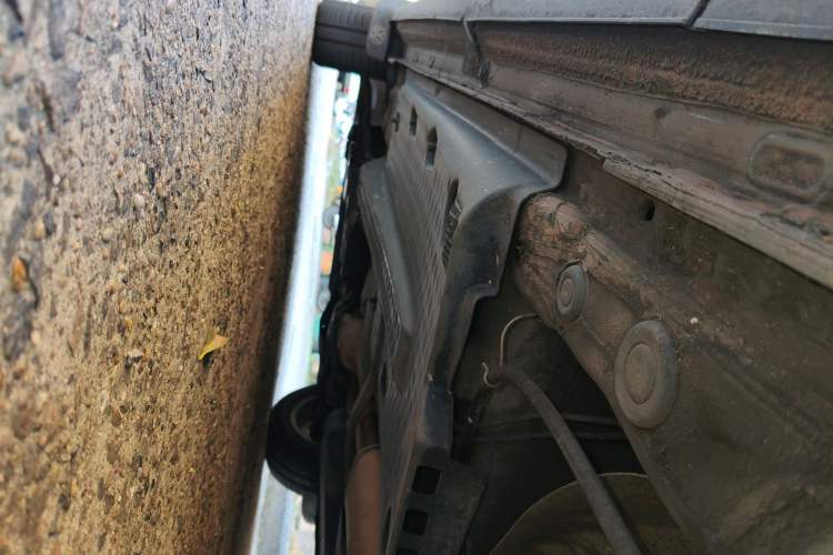 Used Volkswagen Polo 2014 1.6L Cross Polo Automatic Chassis Rear Left