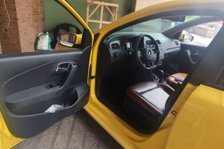 Used Volkswagen Polo 2014 1.6L Automatic Comfort Edition Driver Seat
