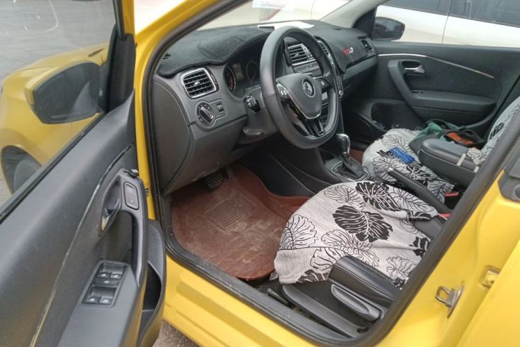 Used Volkswagen Polo 2014 1.6L Automatic Luxury Edition Driver Seat