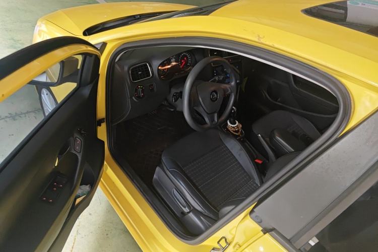 Used Volkswagen Polo 2014 1.4L Automatic Comfort Edition Driver Seat