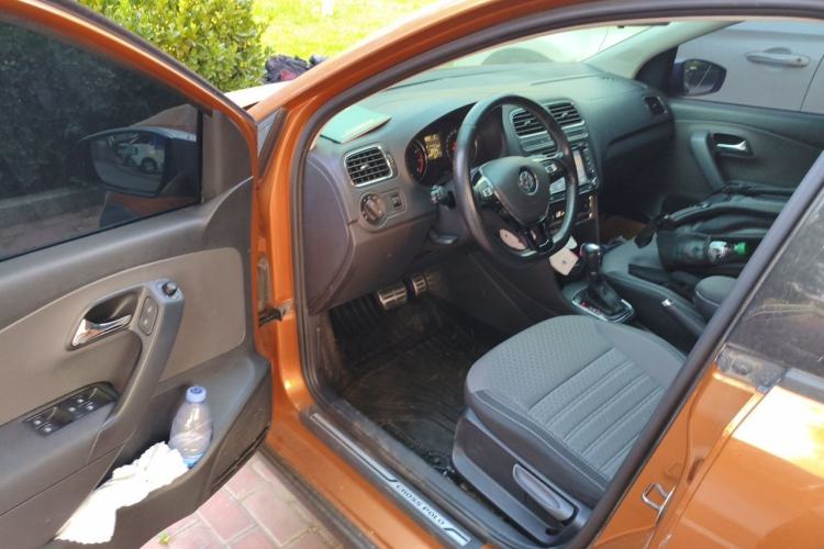 Used Volkswagen Polo 2014 1.6L Cross Polo Automatic Driver Seat