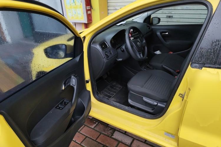 Used Volkswagen Polo 2014 1.6L Automatic Comfort Edition Driver Seat