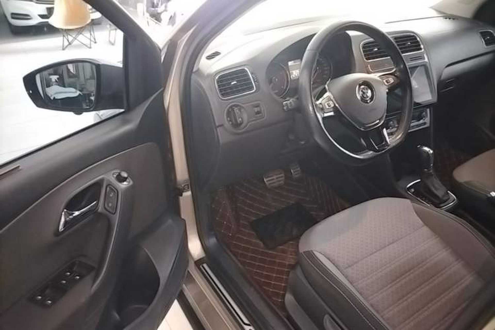 Used Volkswagen Polo 2014 1.6L Cross Polo Automatic Driver Seat
