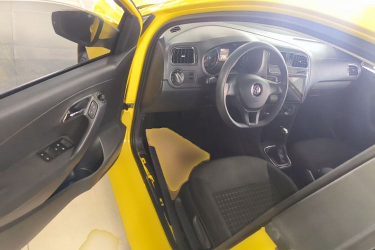 Used Volkswagen Polo 2014 1.6L Automatic Comfort Edition Driver Seat