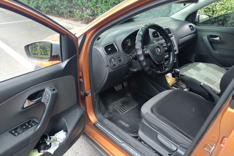 Used Volkswagen Polo 2014 1.6L Cross Polo Automatic Driver Seat
