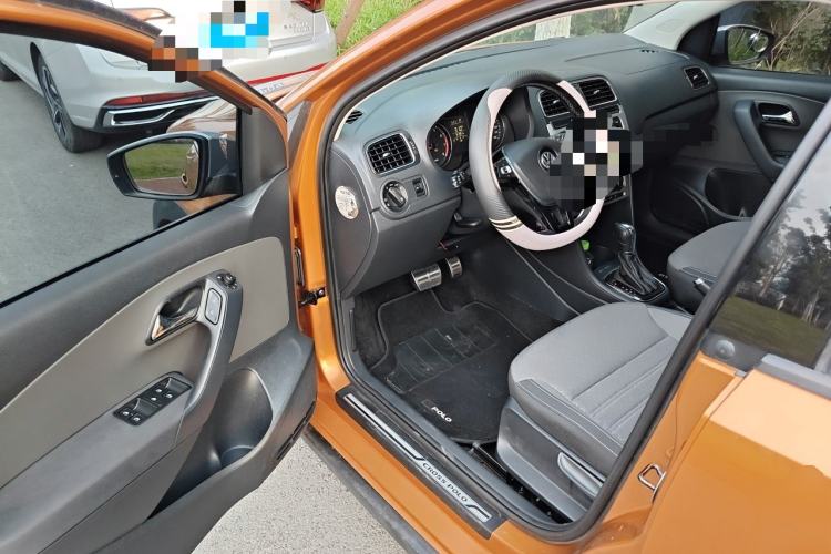 Used Volkswagen Polo 2014 1.6L Cross Polo Automatic Driver Seat