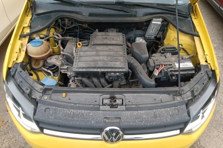 Used Volkswagen Polo 2014 1.6L Automatic Luxury Edition Engine Bay