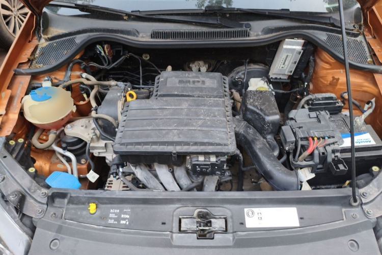 Used Volkswagen Polo 2014 1.6L Cross Polo Automatic Engine Bay