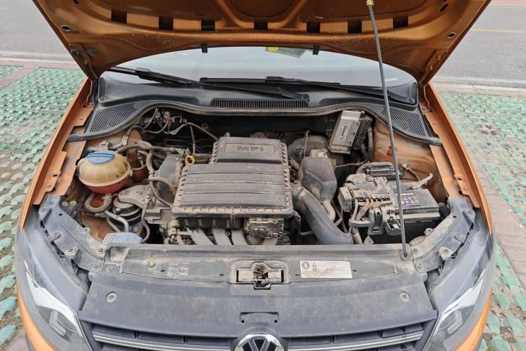 Used Volkswagen Polo 2014 1.6L Cross Polo Automatic Engine Bay