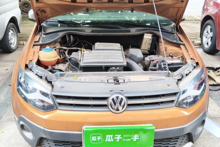 Used Volkswagen Polo 2014 1.6L Cross Polo Manual Engine Bay