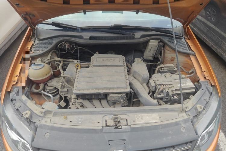 Used Volkswagen Polo 2014 1.6L Cross Polo Automatic Engine Bay