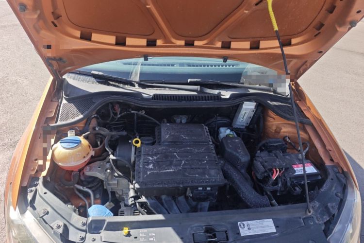 Used Volkswagen Polo 2014 1.6L Cross Polo Automatic Engine Bay