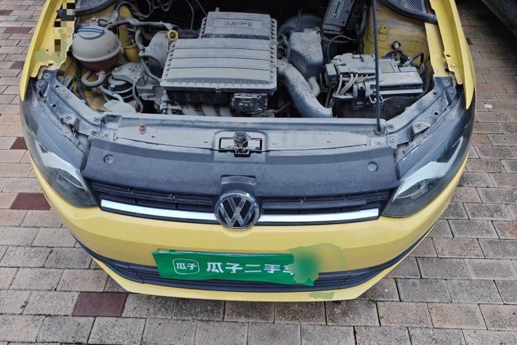 Used Volkswagen Polo 2014 1.4L Manual Fashion Edition Engine Bay