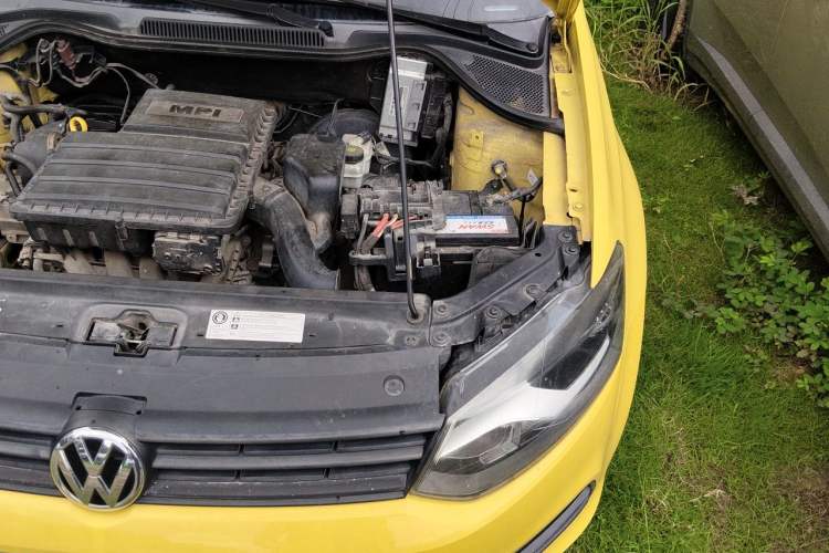 Used Volkswagen Polo 2014 1.4L Manual Fashion Edition Engine Bay Left