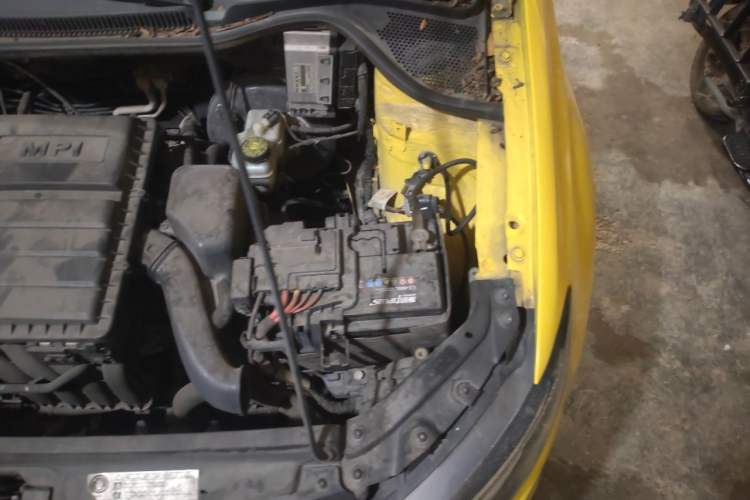 Used Volkswagen Polo 2014 1.4L Manual Fashion Edition Engine Bay Left