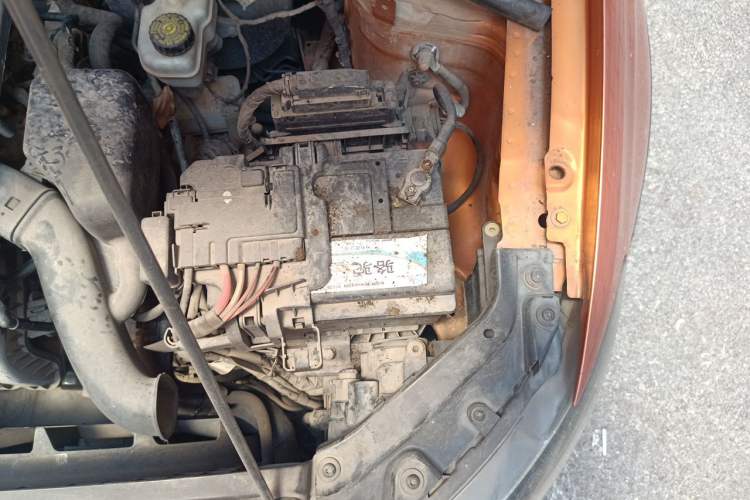 Used Volkswagen Polo 2014 1.6L Cross Polo Automatic Engine Bay Left