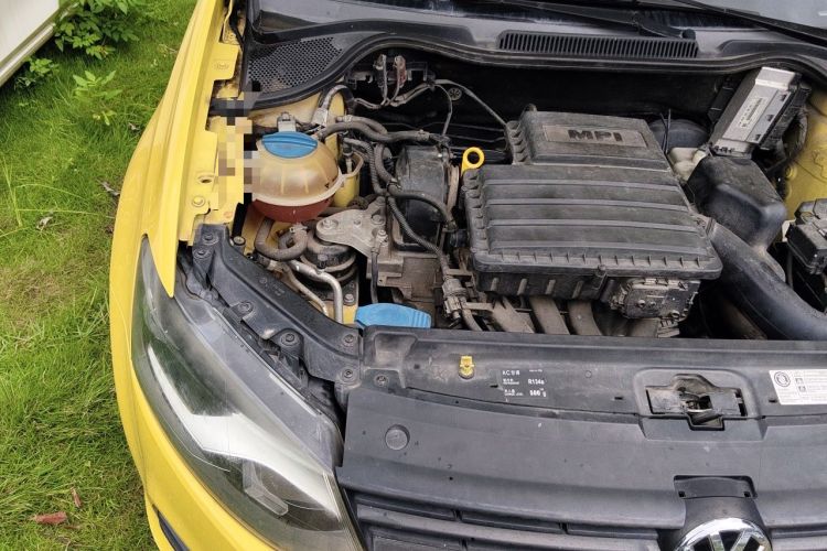 Used Volkswagen Polo 2014 1.4L Manual Fashion Edition Engine Bay Right