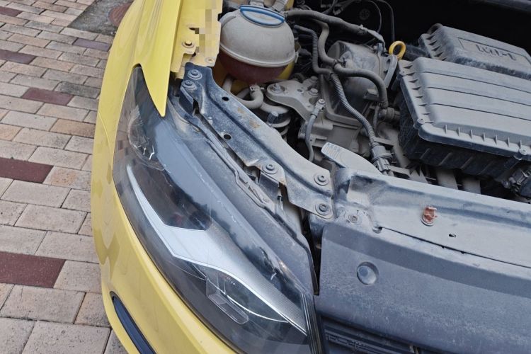 Used Volkswagen Polo 2014 1.4L Manual Fashion Edition Engine Bay Right