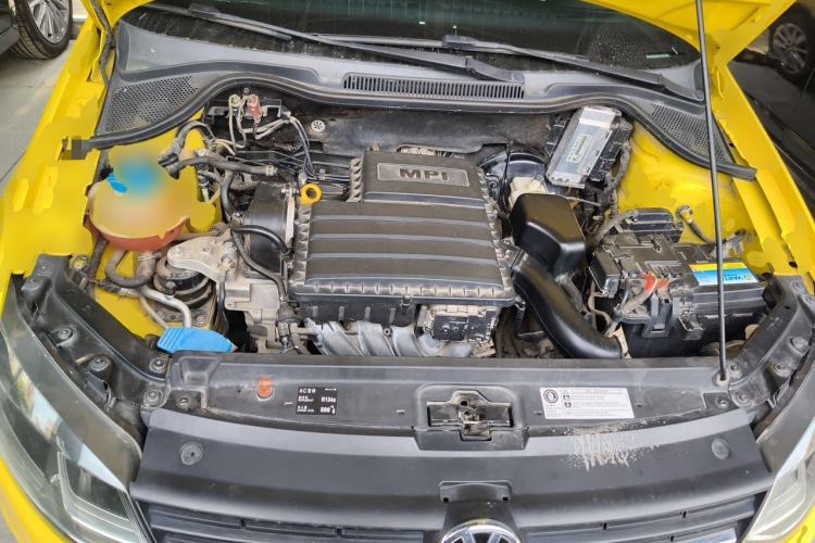 Used Volkswagen Polo 2014 1.6L Automatic Comfort Edition Engine Bay