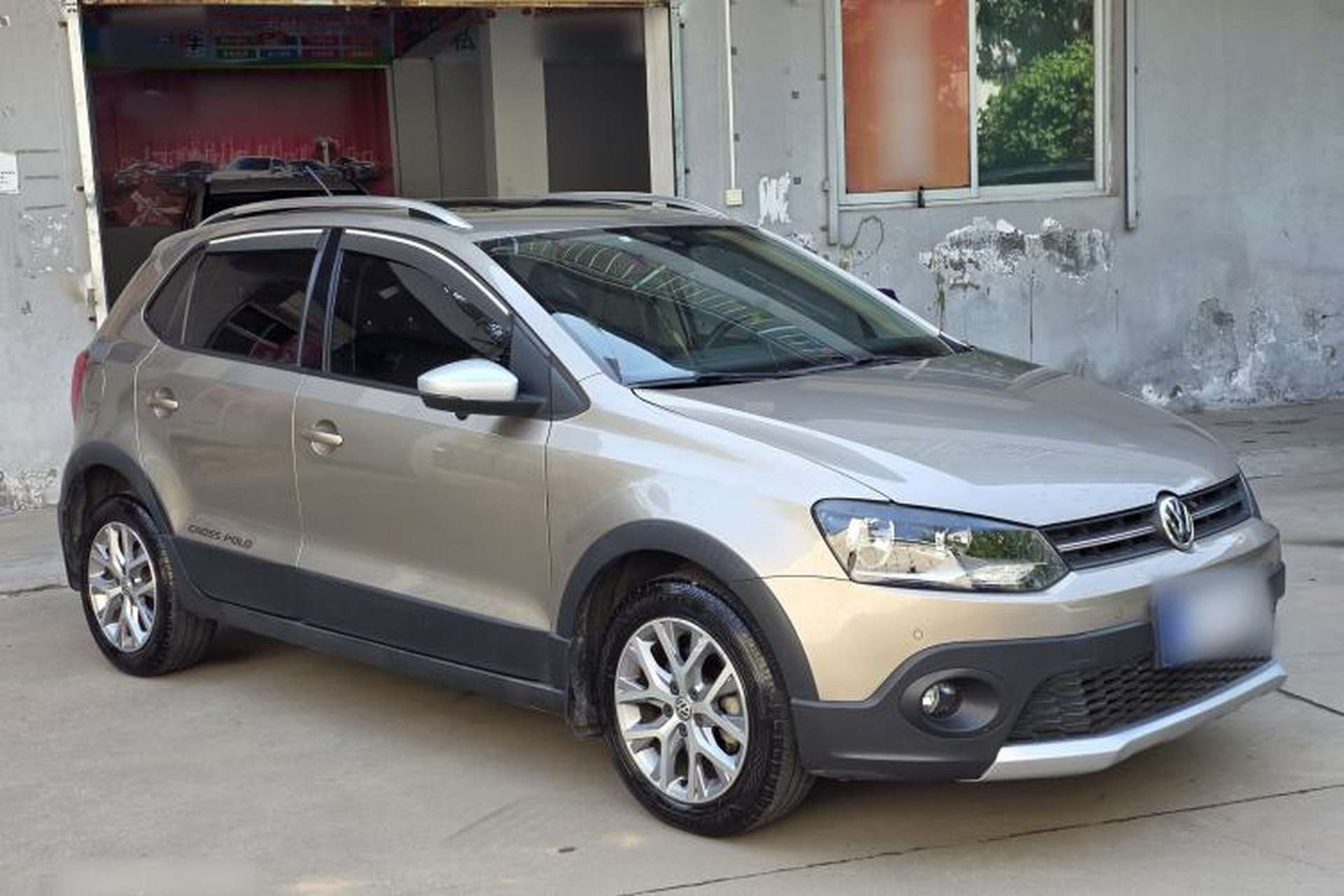 Used Volkswagen Polo 2014 1.6L Cross Polo Automatic Exterior 2