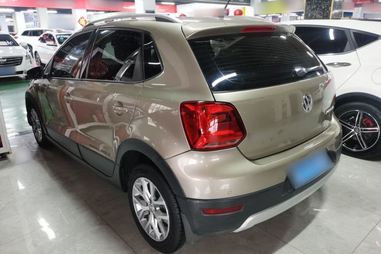 Used Volkswagen Polo 2014 1.6L Cross Polo Automatic Exterior 2