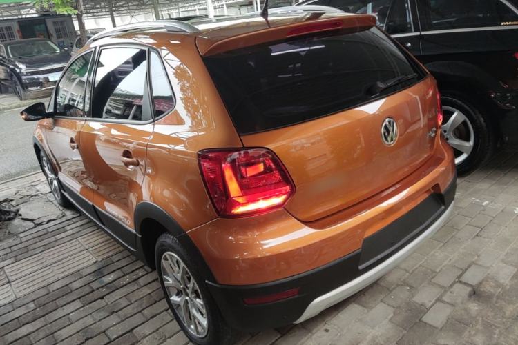 Used Volkswagen Polo 2014 1.6L Cross Polo Automatic Exterior 2