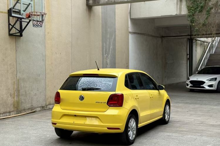 Used Volkswagen Polo 2014 1.6L Automatic Comfort Edition Exterior 4