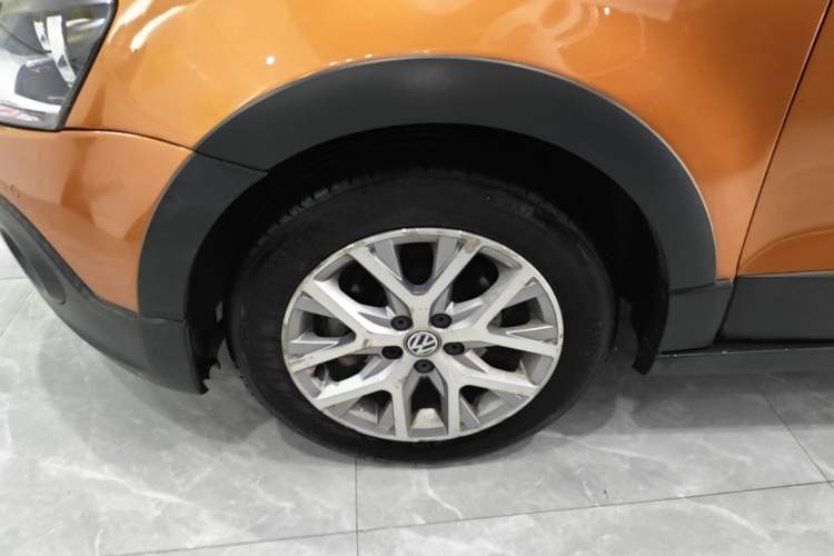 Used Volkswagen Polo 2014 1.6L Cross Polo Automatic Exterior 4