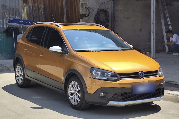 Used Volkswagen Polo 2014 1.6L Cross Polo Automatic Exterior 5
