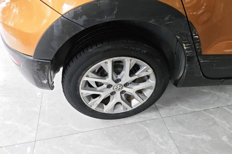 Used Volkswagen Polo 2014 1.6L Cross Polo Automatic Exterior 5