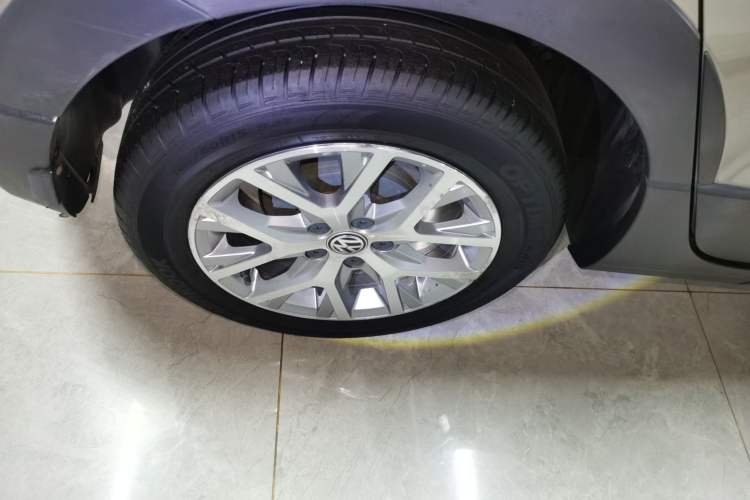 Used Volkswagen Polo 2014 1.6L Cross Polo Automatic Exterior 5