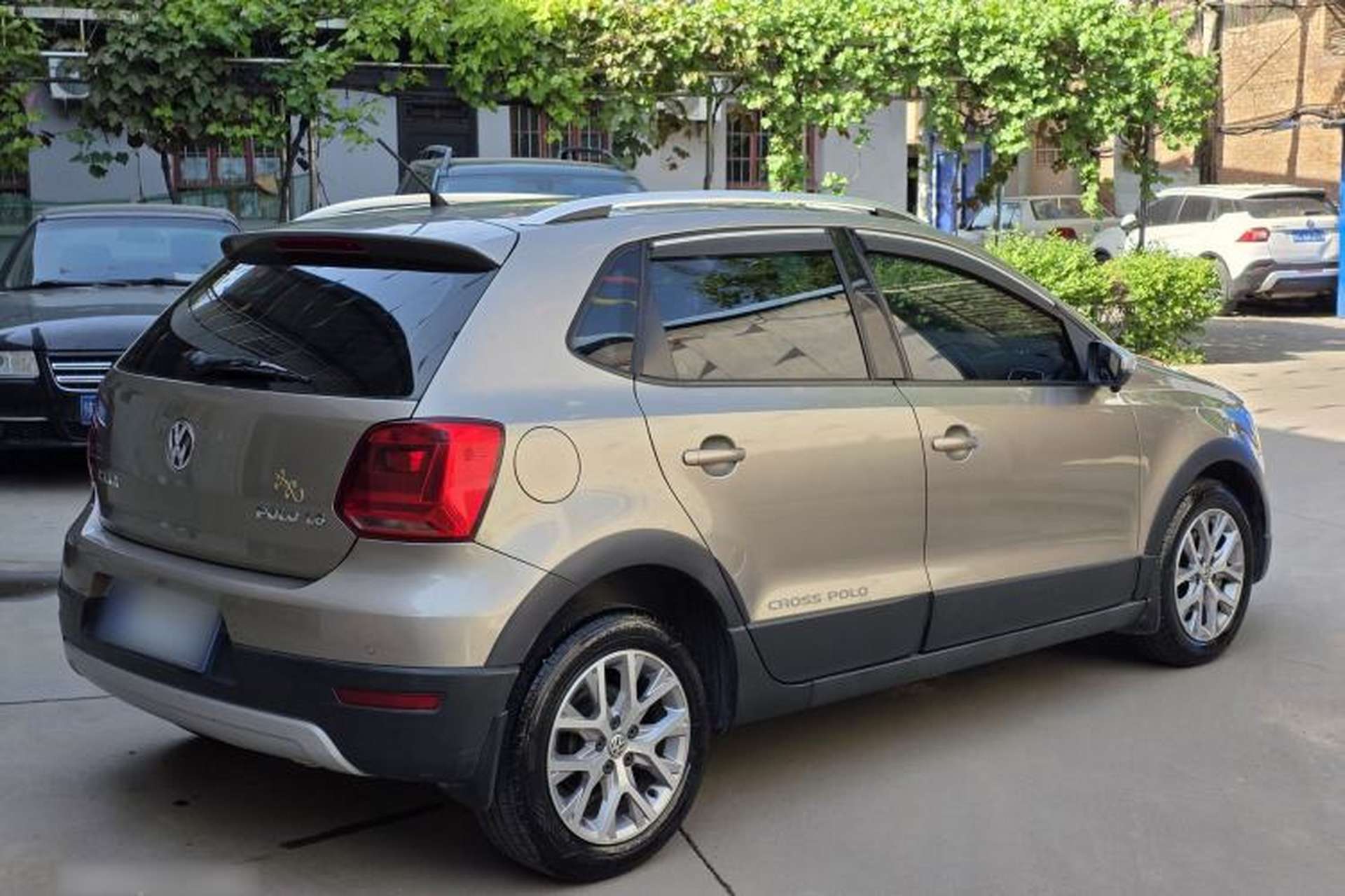 Used Volkswagen Polo 2014 1.6L Cross Polo Automatic Exterior 8