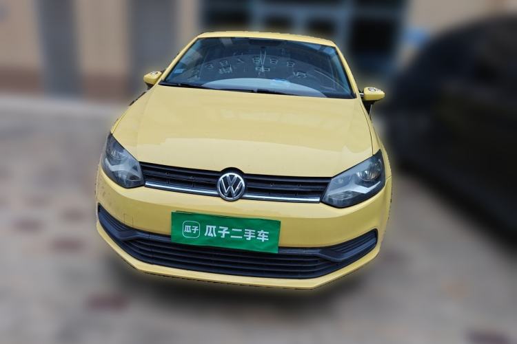Used Volkswagen Polo 2014 1.4L Manual Fashion Edition Front