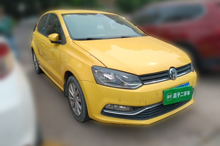 Used Volkswagen Polo 2014 1.6L Automatic Luxury Edition Front Right 45 Deg