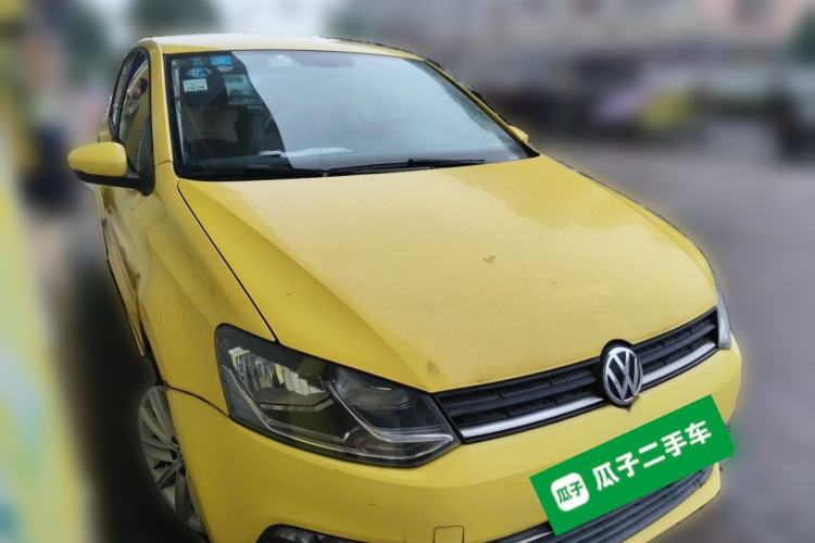 Used Volkswagen Polo 2014 1.6L Automatic Comfort Edition Front Right 45 Deg