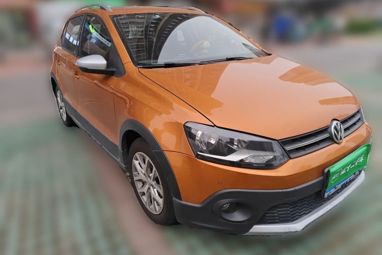 Used Volkswagen Polo 2014 1.6L Cross Polo Automatic Front Right 45 Deg