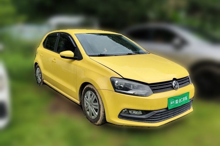 Used Volkswagen Polo 2014 1.4L Manual Fashion Edition Front Right 45 Deg