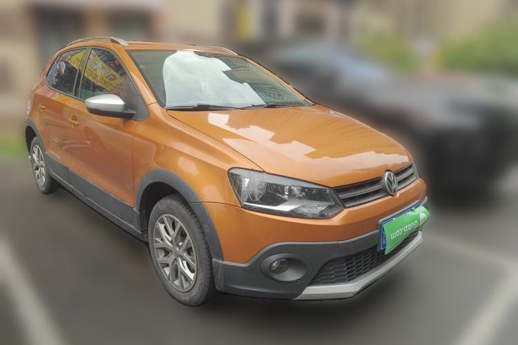 Used Volkswagen Polo 2014 1.6L Cross Polo Automatic Front Right 45 Deg