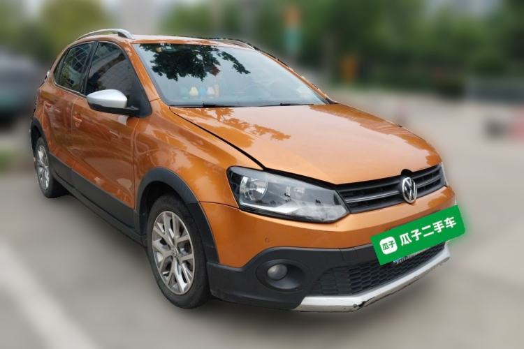 Used Volkswagen Polo 2014 1.6L Cross Polo Automatic Front Right 45 Deg